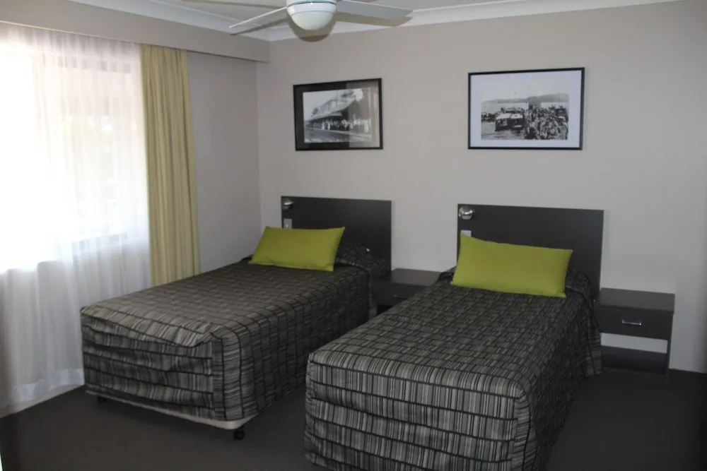 The Galaxy Motel in Gosford, Australia - photo 3