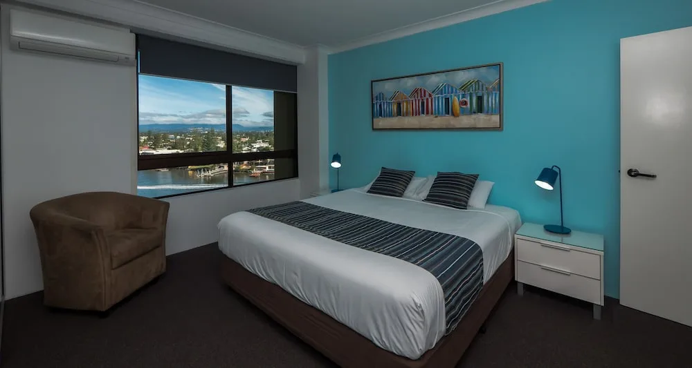 Surfers Hawaiian Holiday Apartments in Gold Coast, Australia - photo 3