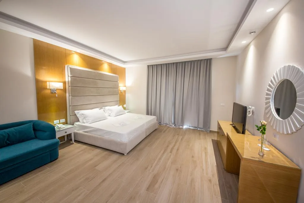 Hotel Sole Luna in Borsh, Albania - photo 2