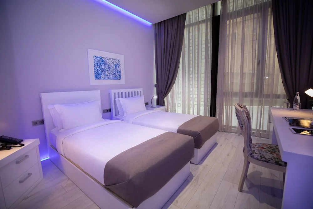 Metro Hotel Tirane in TIRANA, ALBANIA - photo 3