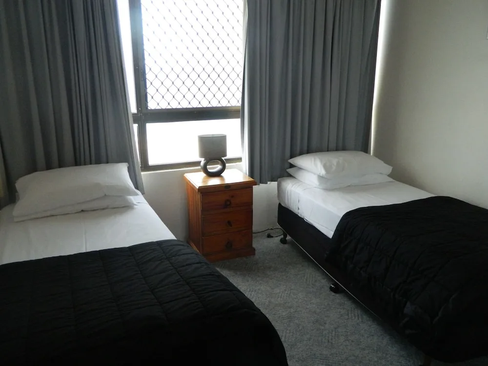 Royal Palm Resort in Palm Beach, Australia - photo 2