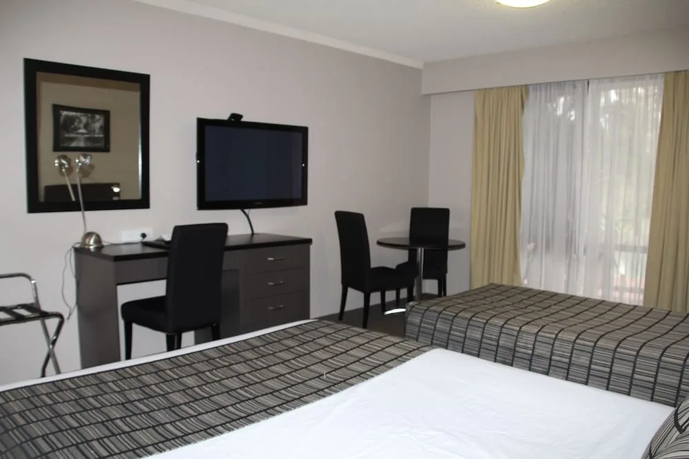 The Galaxy Motel in Gosford, Australia - photo 5
