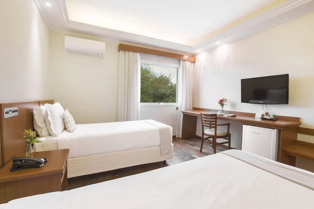 Vinhedo Plaza Hotel