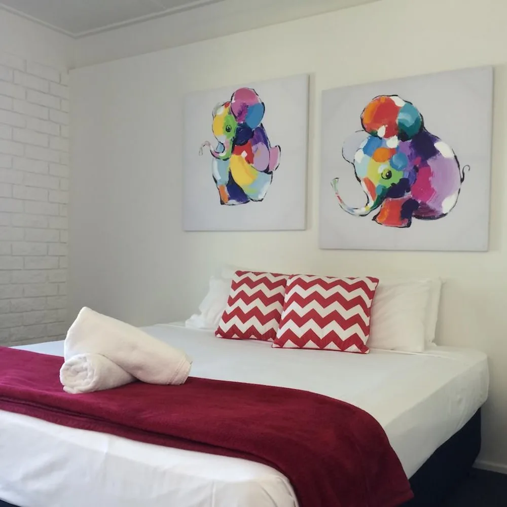 Arcadia Village Motel in Cairns - QLD, Australia - photo 4