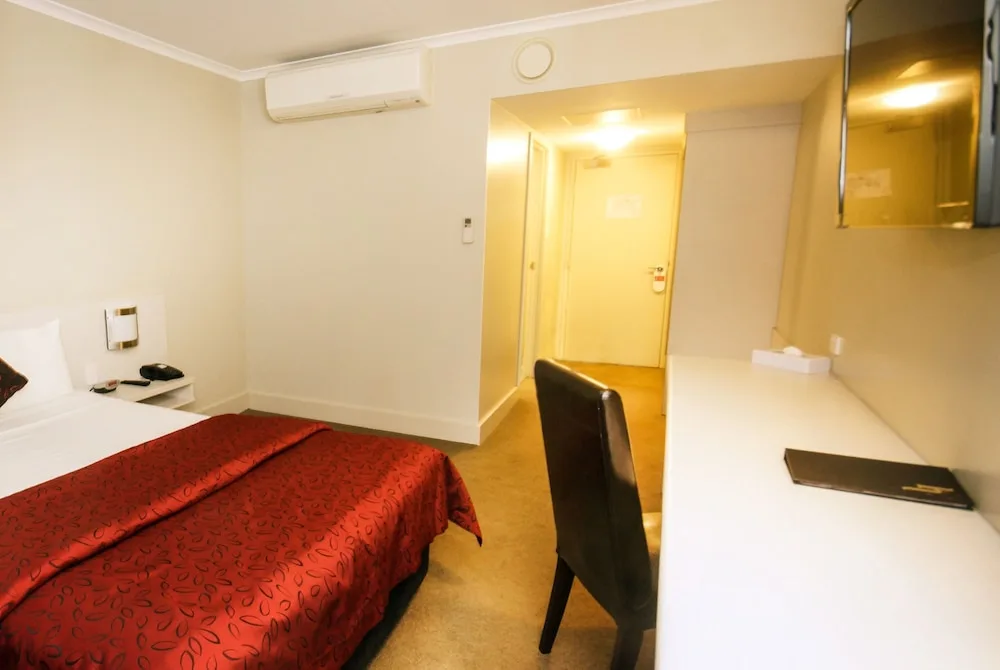 Isa Hotel in Mount Isa City, Australia - photo 4