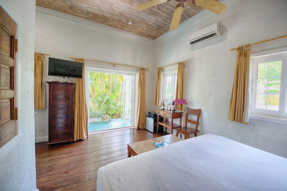 A Stone's Throw Away in Nassau, Bahamas - photo 2