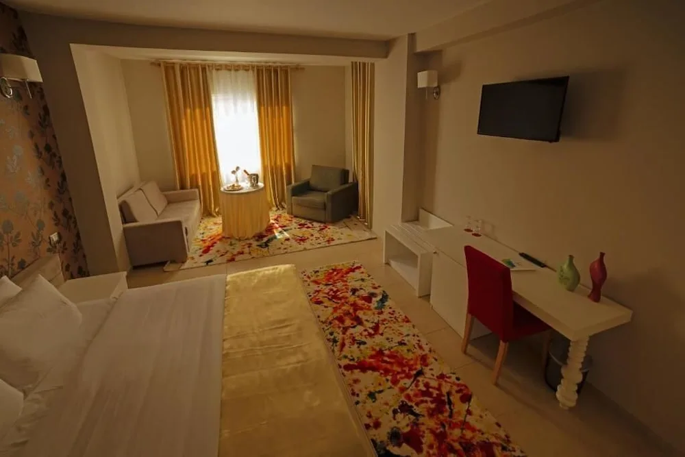Sun Hotel in Durres, Albania - photo 4