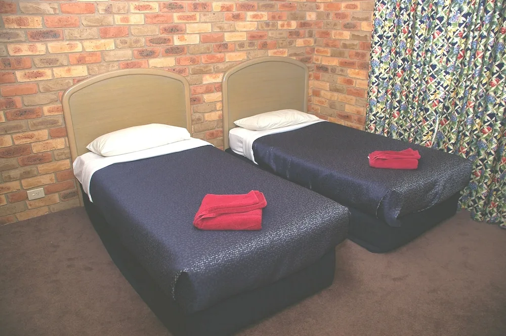 Pines Country Club Motor Inn in Shepparton, Australia - photo 5