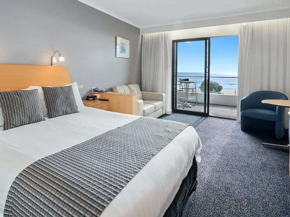 Beachfront Voyager Motor Inn in Burnie, Australia - photo 3