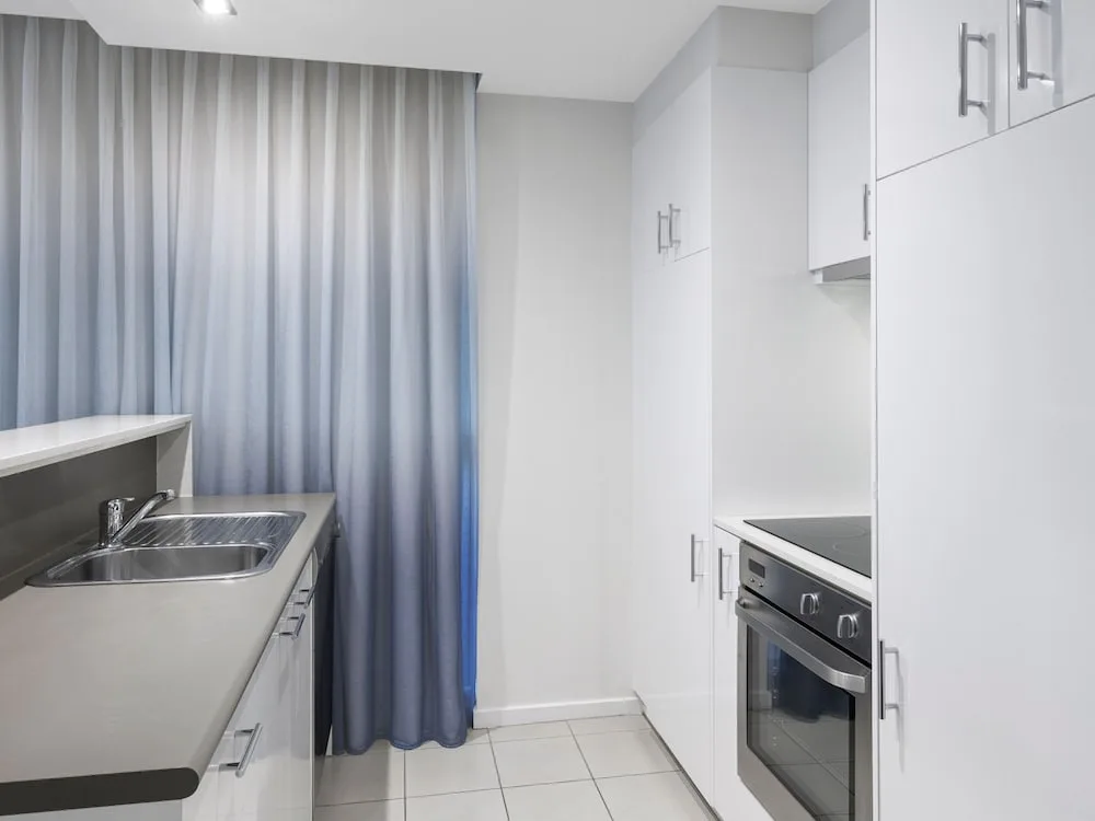 Brady Apartment Hotel Flinders Street in Melbourne, Australia - photo 4