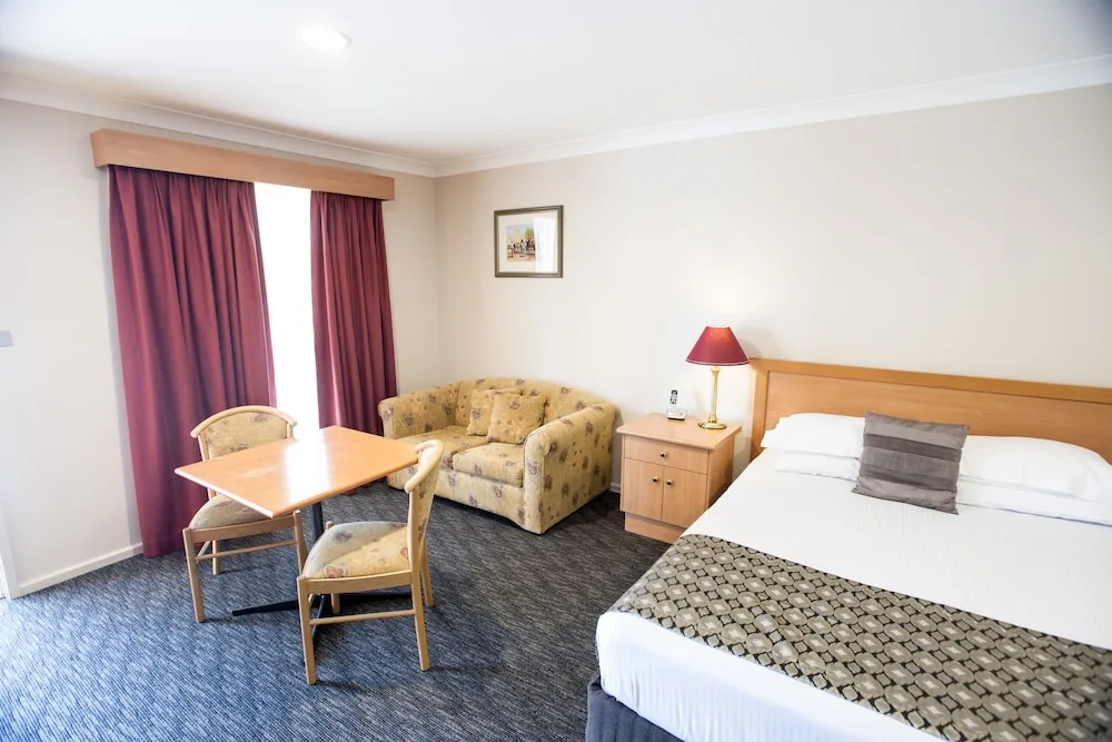Best Western Plus All Settlers Motor Inn in South Tamworth, Australia - photo 3