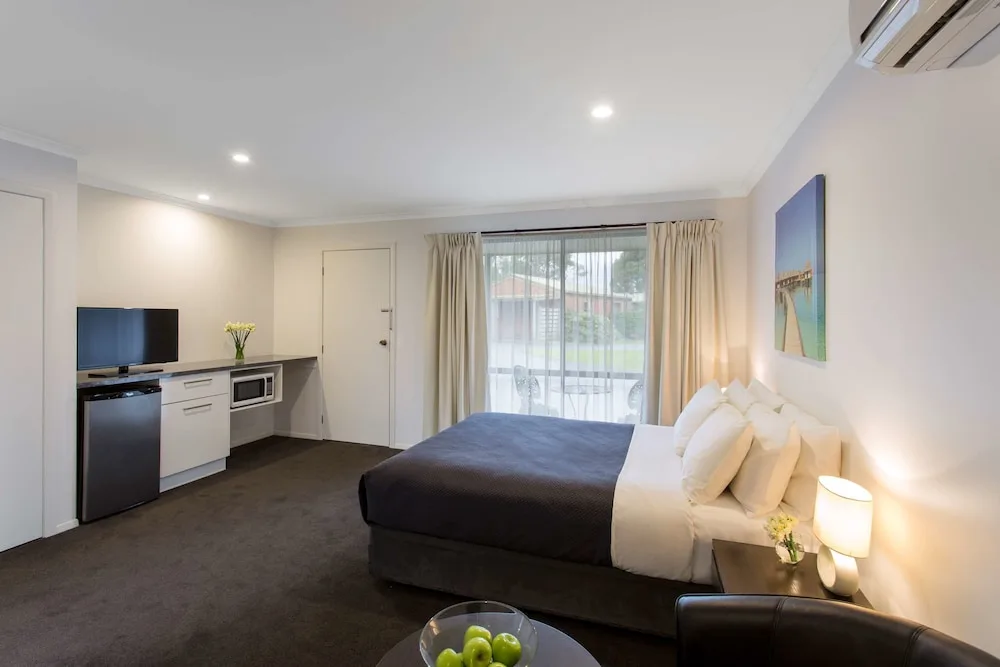 Best Western Colonial Village Motel in WARRNAMBOOL, Australia - photo 2