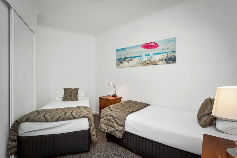 Kirra Beach Apartments in Coolangatta, Australia - photo 4
