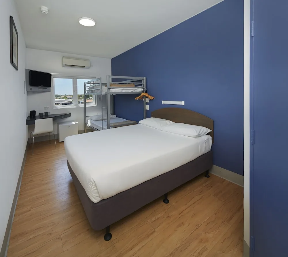 Ibis Budget Perth Airport in RedCliffe, Australia - photo 4