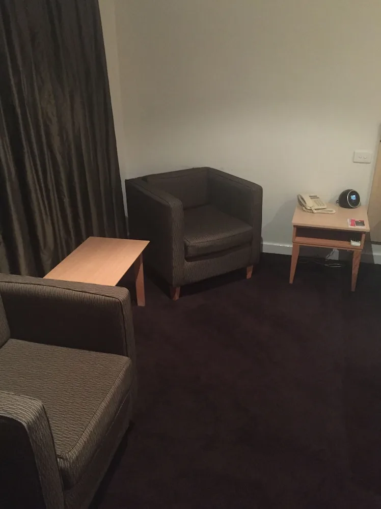 The Executive Inn in New Lambton, Australia - photo 5