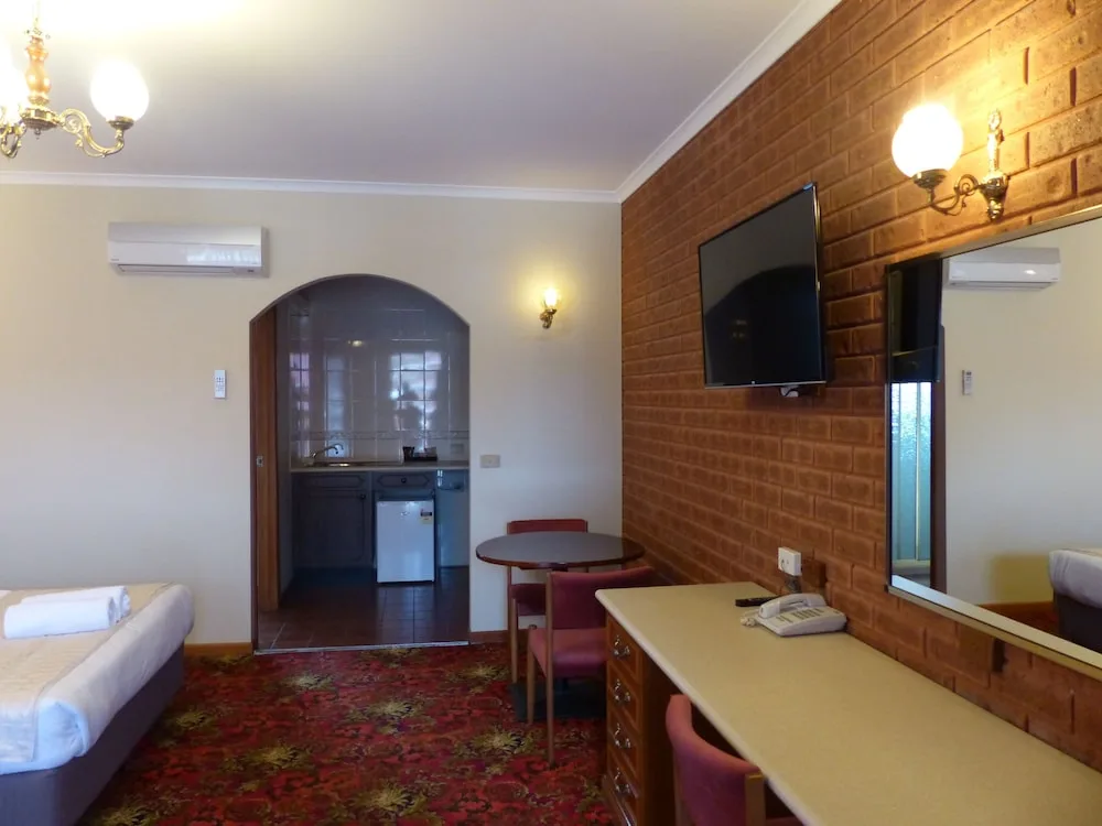 Meramie Motor Inn in Albury, Australia - photo 2
