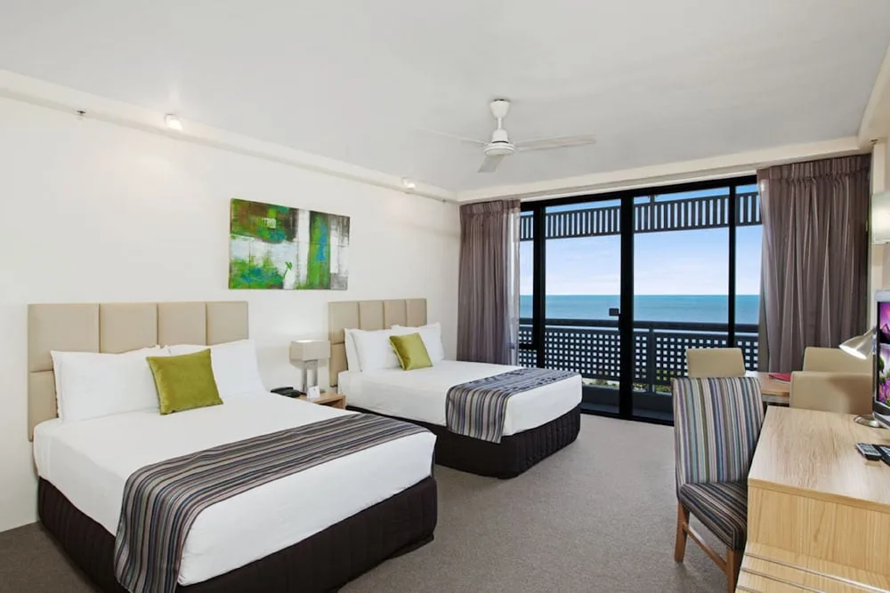 Rydges Esplanade Resort Cairns in Cairns North, Australia - photo 5