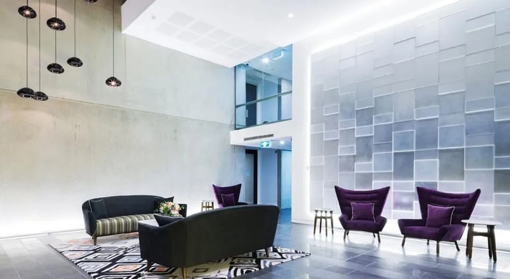 Avenue Hotel Canberra in CANBERRA, AUSTRALIA - photo 2