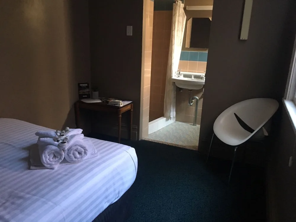 Swansea Hotel in Swansea, NSW, Australia - photo 4
