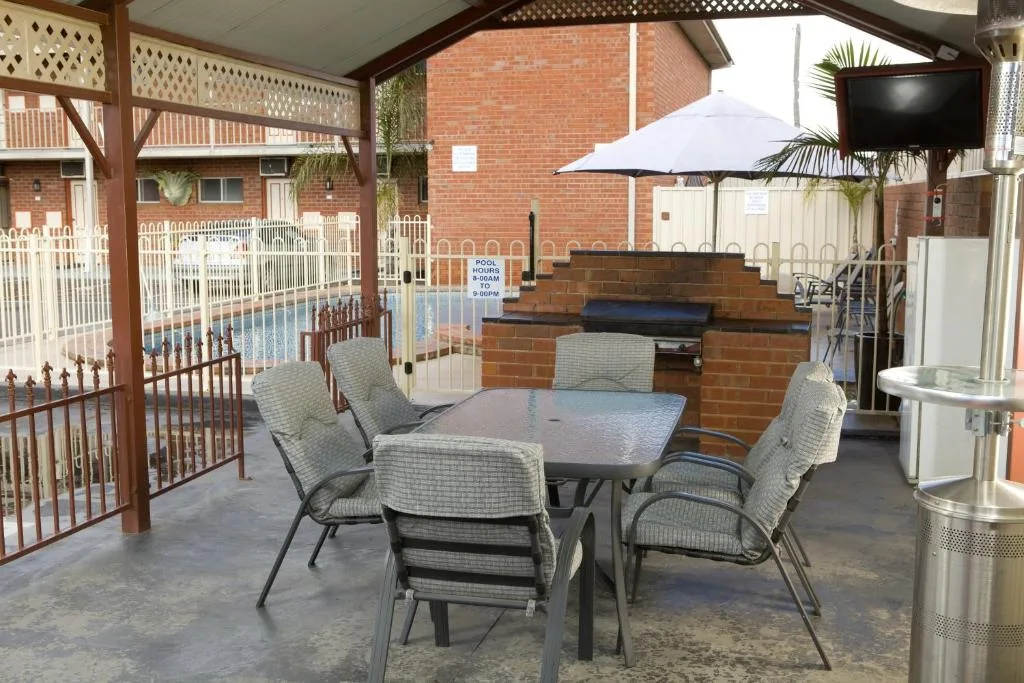 Courtyard Motor Inn in Shepparton, Australia - photo 2