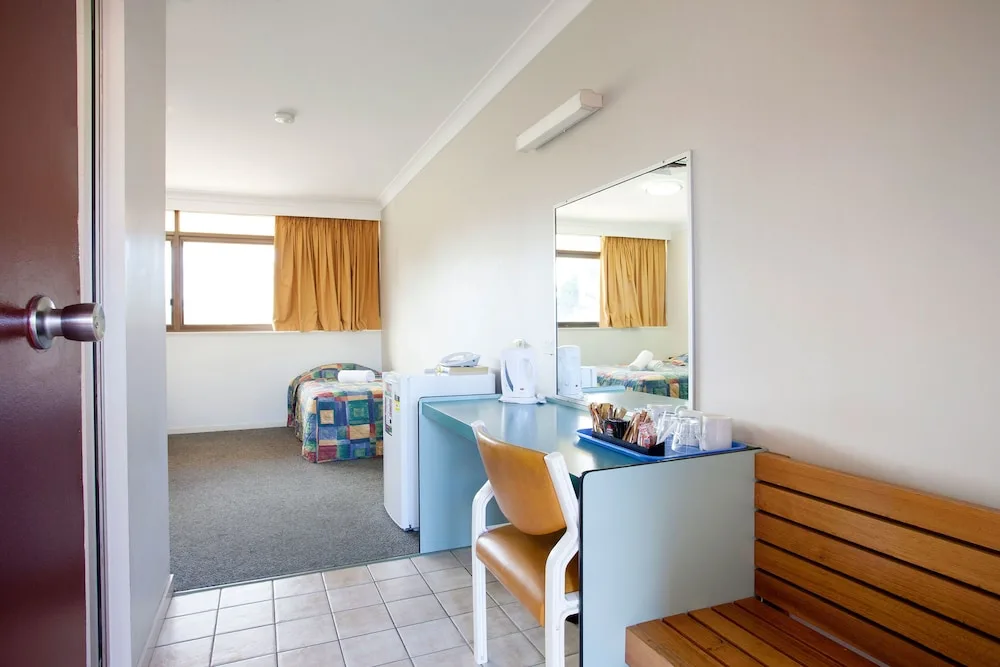 Vale Hotel in Aitkenvale, Australia - photo 5