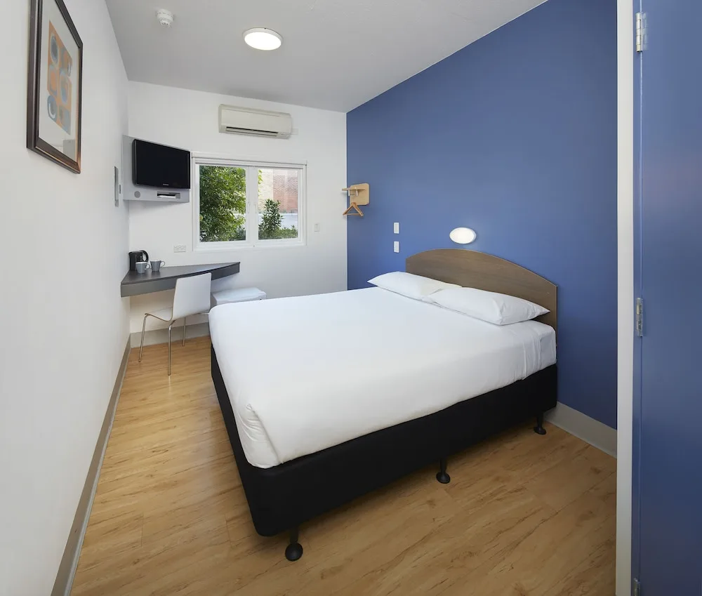 Ibis Budget Perth Airport in RedCliffe, Australia - photo 5